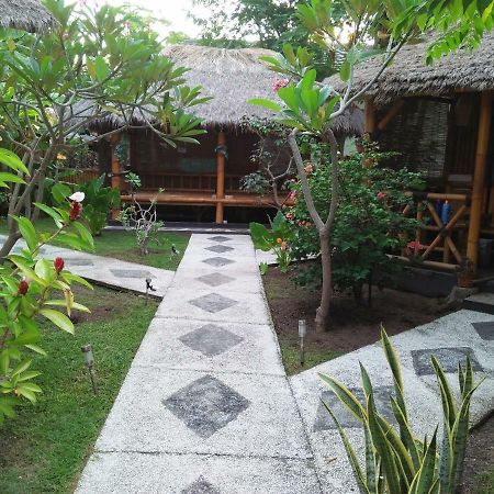 Tua Tua Keladi Bungalows Gili Air Dış mekan fotoğraf