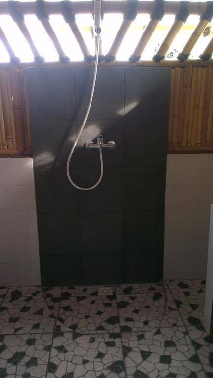 Tua Tua Keladi Bungalows Gili Air Dış mekan fotoğraf