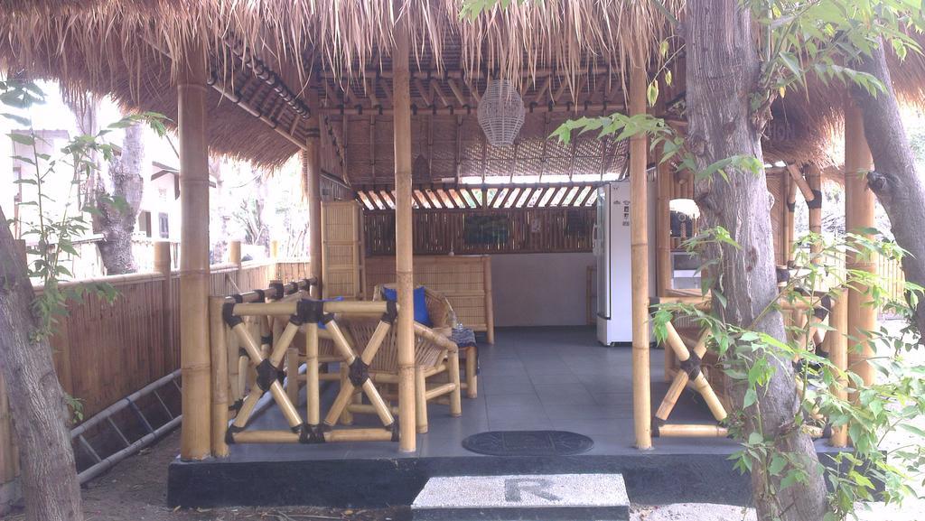 Tua Tua Keladi Bungalows Gili Air Dış mekan fotoğraf