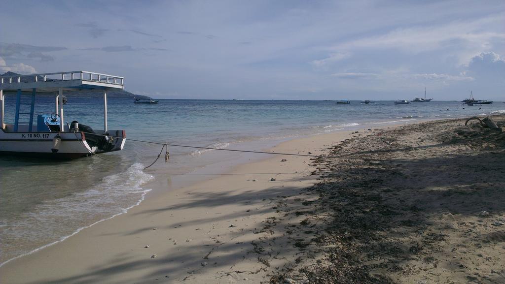 Tua Tua Keladi Bungalows Gili Air Dış mekan fotoğraf